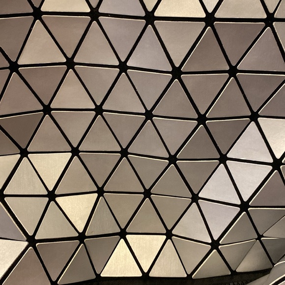 Unique and funky light back pack. Black and silver - Picture 3 of 6